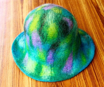 Capas Rainbow Hat